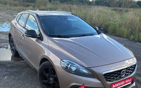 Volvo V40 Cross Country I, 2015 год, 1 550 000 рублей, 9 фотография