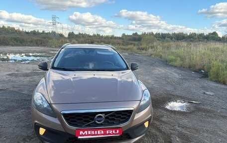 Volvo V40 Cross Country I, 2015 год, 1 550 000 рублей, 11 фотография