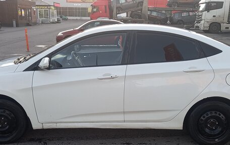 Hyundai Solaris II рестайлинг, 2012 год, 650 000 рублей, 2 фотография