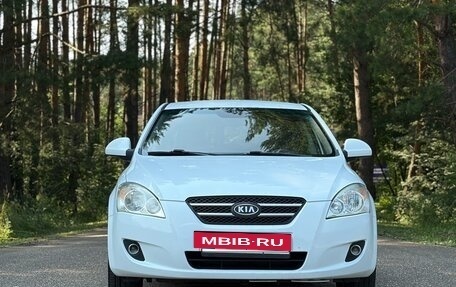 KIA cee'd I рестайлинг, 2009 год, 650 000 рублей, 2 фотография