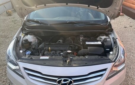 Hyundai Solaris II рестайлинг, 2014 год, 1 100 000 рублей, 5 фотография