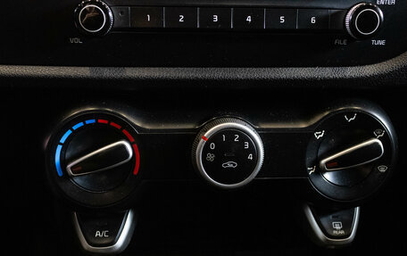 KIA Rio IV, 2019 год, 1 020 000 рублей, 17 фотография