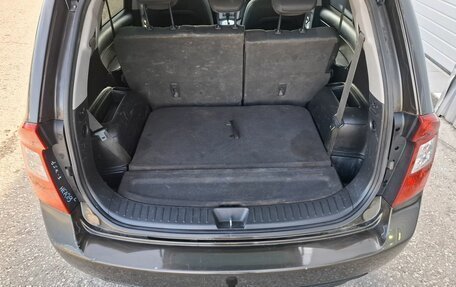 KIA Carens III (RP), 2010 год, 700 000 рублей, 15 фотография