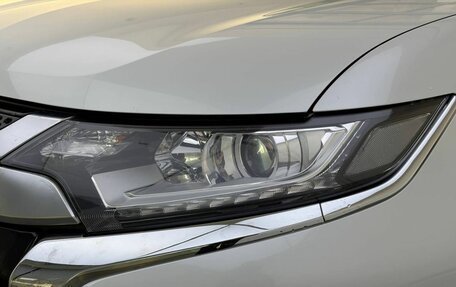 Mitsubishi Outlander III рестайлинг 3, 2022 год, 2 500 000 рублей, 17 фотография