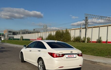 Hyundai Sonata VI, 2011 год, 960 000 рублей, 3 фотография