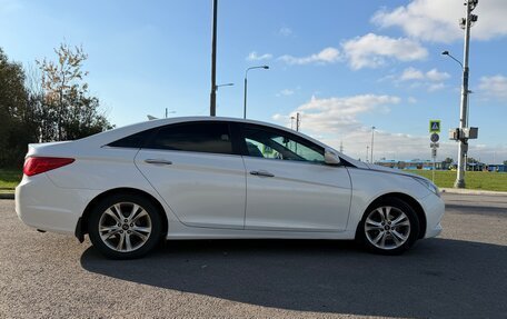 Hyundai Sonata VI, 2011 год, 960 000 рублей, 6 фотография