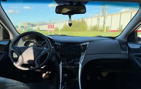 Hyundai Sonata VI, 2011 год, 960 000 рублей, 10 фотография