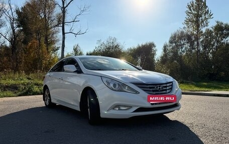 Hyundai Sonata VI, 2011 год, 960 000 рублей, 7 фотография