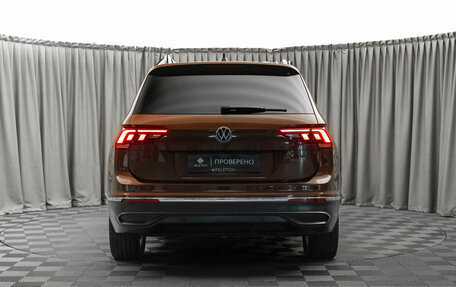 Volkswagen Tiguan II, 2021 год, 2 860 000 рублей, 6 фотография