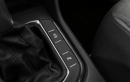 Volkswagen Tiguan II, 2021 год, 2 860 000 рублей, 21 фотография