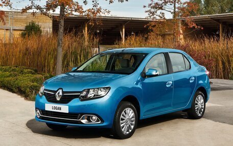 Renault Logan II, 2016 год, 630 000 рублей, 2 фотография