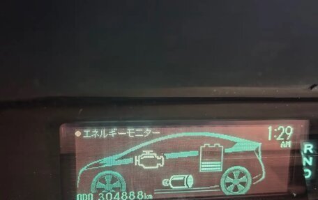 Toyota Prius, 2010 год, 900 000 рублей, 8 фотография