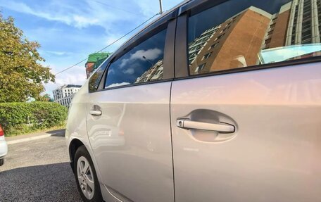 Toyota Prius, 2010 год, 900 000 рублей, 11 фотография