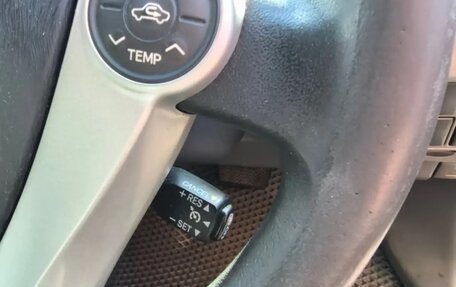 Toyota Prius, 2010 год, 900 000 рублей, 4 фотография