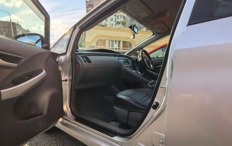 Toyota Prius, 2010 год, 900 000 рублей, 19 фотография