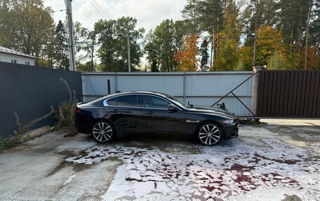Jaguar XE I рестайлинг, 2019 год, 2 750 000 рублей, 21 фотография