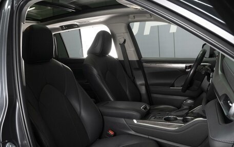 Toyota Highlander, 2021 год, 5 985 000 рублей, 15 фотография