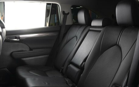 Toyota Highlander, 2021 год, 5 985 000 рублей, 17 фотография