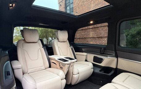 Mercedes-Benz V-Класс, 2023 год, 9 400 000 рублей, 22 фотография