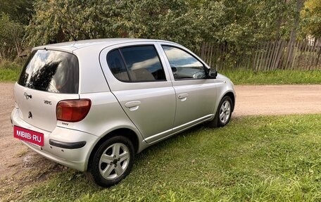 Toyota Yaris I рестайлинг, 2004 год, 300 000 рублей, 2 фотография