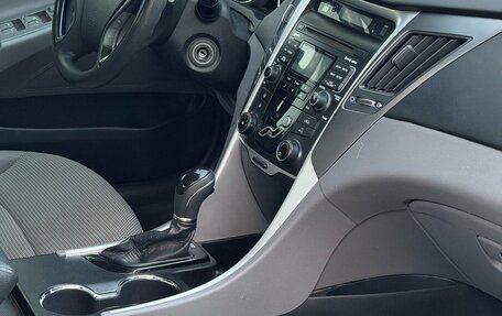 Hyundai Sonata VI, 2010 год, 1 110 000 рублей, 17 фотография