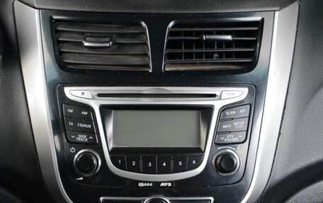 Hyundai Solaris II рестайлинг, 2015 год, 649 000 рублей, 16 фотография