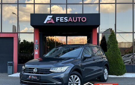 Volkswagen Tiguan II, 2020 год, 2 680 000 рублей, 1 фотография