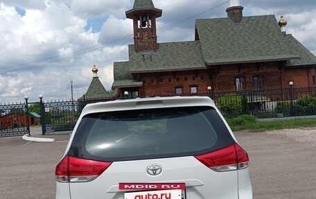 Toyota Sienna III, 2010 год, 1 800 000 рублей, 25 фотография