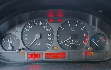 BMW 3 серия, 2002 год, 400 000 рублей, 10 фотография