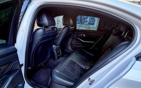 BMW 3 серия, 2019 год, 4 450 000 рублей, 19 фотография