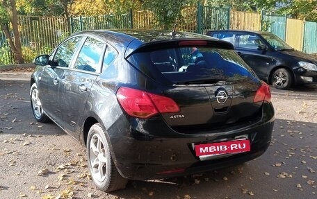 Opel Astra J, 2011 год, 750 000 рублей, 4 фотография