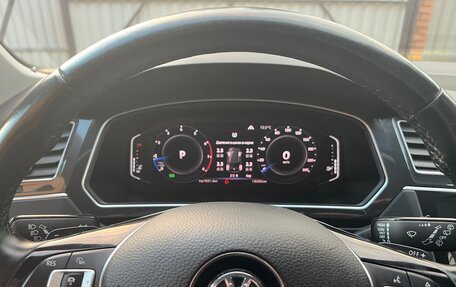 Volkswagen Tiguan II, 2020 год, 2 650 000 рублей, 11 фотография