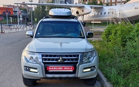 Mitsubishi Pajero IV, 2019 год, 4 250 000 рублей, 10 фотография