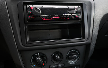 Skoda Rapid I, 2014 год, 949 000 рублей, 17 фотография
