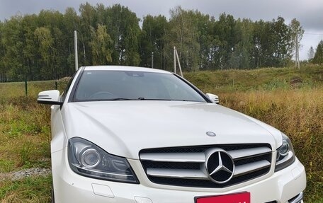 Mercedes-Benz C-Класс, 2012 год, 1 250 000 рублей, 4 фотография