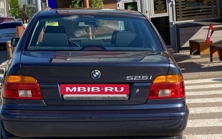 BMW 5 серия, 2003 год, 1 000 000 рублей, 6 фотография