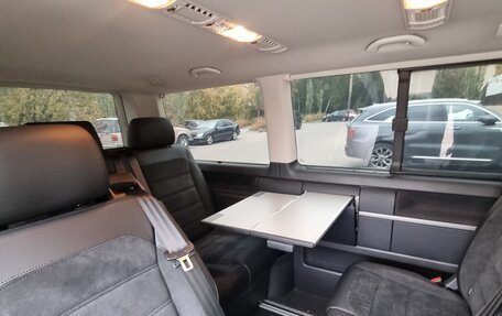 Volkswagen Multivan T6 рестайлинг, 2016 год, 5 100 000 рублей, 15 фотография