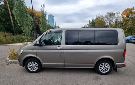 Volkswagen Multivan T6 рестайлинг, 2016 год, 5 100 000 рублей, 25 фотография