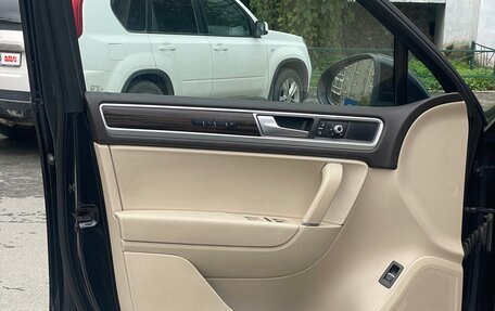 Volkswagen Touareg III, 2015 год, 2 800 000 рублей, 9 фотография
