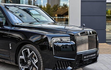 Rolls-Royce Cullinan, 2026 год, 72 500 000 рублей, 7 фотография