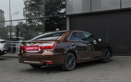 Toyota Camry, 2017 год, 2 250 000 рублей, 4 фотография
