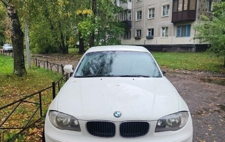 BMW 1 серия, 2011 год, 900 000 рублей, 3 фотография