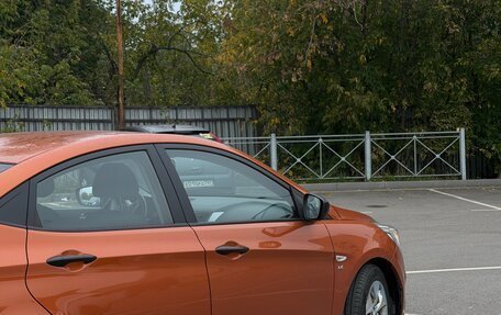 Hyundai Solaris II рестайлинг, 2015 год, 1 300 000 рублей, 4 фотография