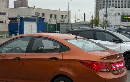 Hyundai Solaris II рестайлинг, 2015 год, 1 300 000 рублей, 2 фотография
