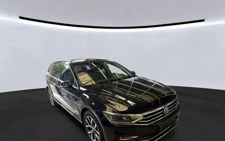 Volkswagen Passat B8 рестайлинг, 2023 год, 2 832 000 рублей, 3 фотография