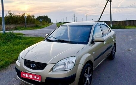 KIA Rio II, 2007 год, 380 000 рублей, 1 фотография