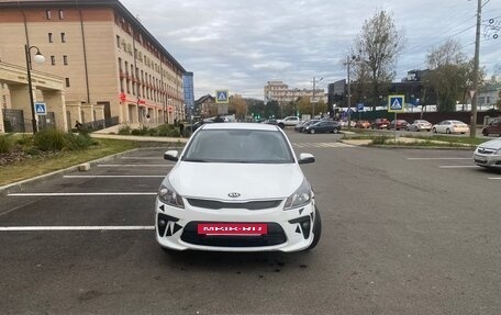 KIA Rio IV, 2018 год, 840 000 рублей, 2 фотография