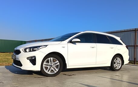 KIA cee'd III, 2019 год, 1 950 000 рублей, 2 фотография