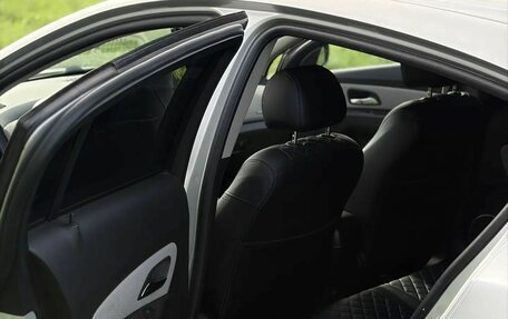 Chevrolet Cruze II, 2012 год, 700 000 рублей, 10 фотография