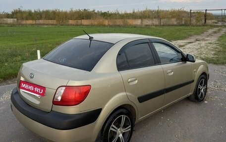 KIA Rio II, 2007 год, 380 000 рублей, 3 фотография